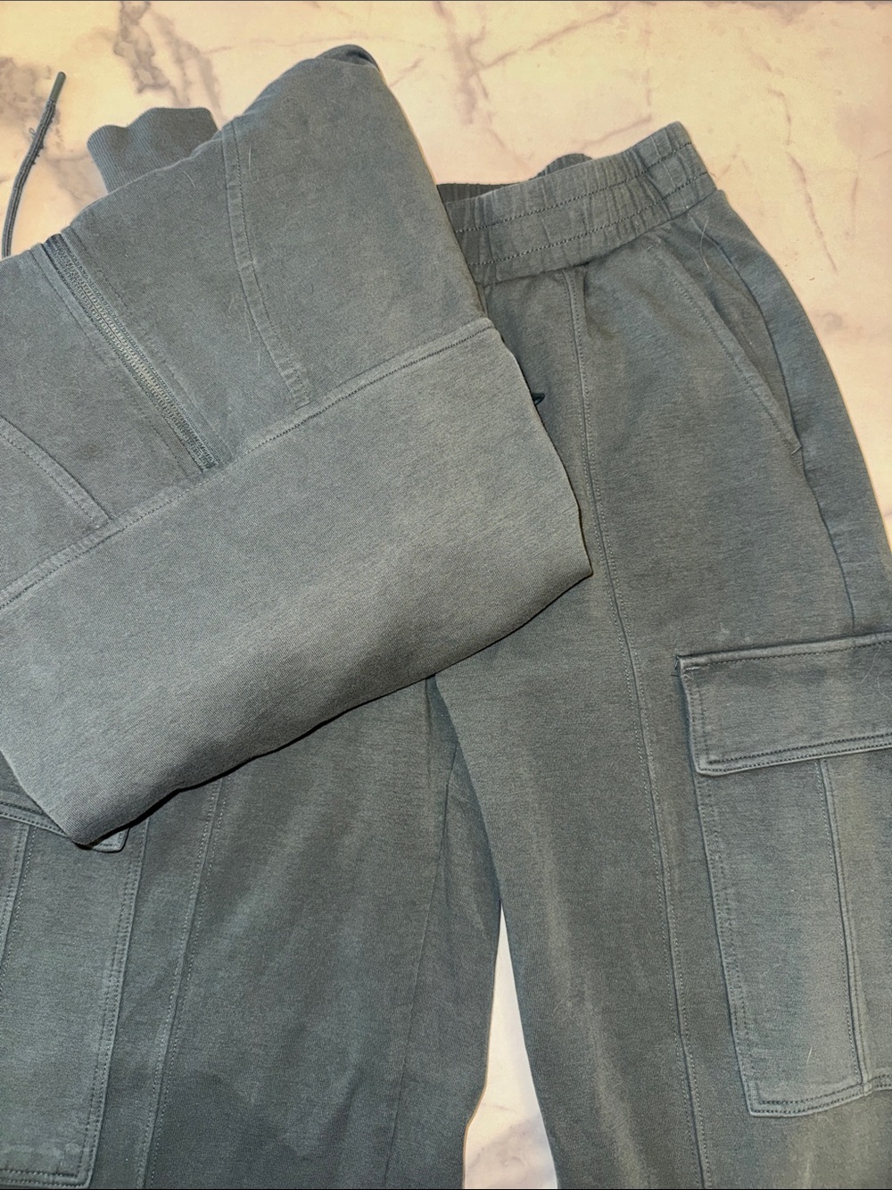 Old Navy Women's Olive Green Wide Leg Cargo Pants and hoodie matching set